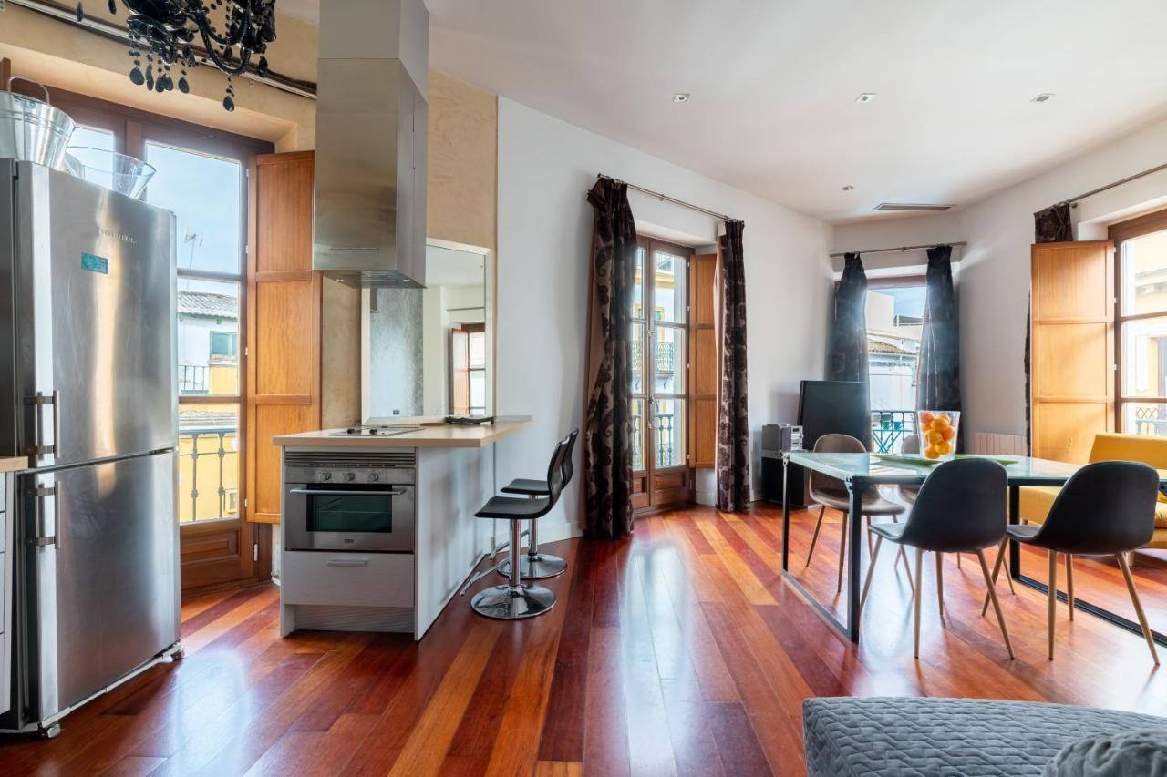 Cathedral Apartment, Upper Floor Apartment Севилья Экстерьер фото