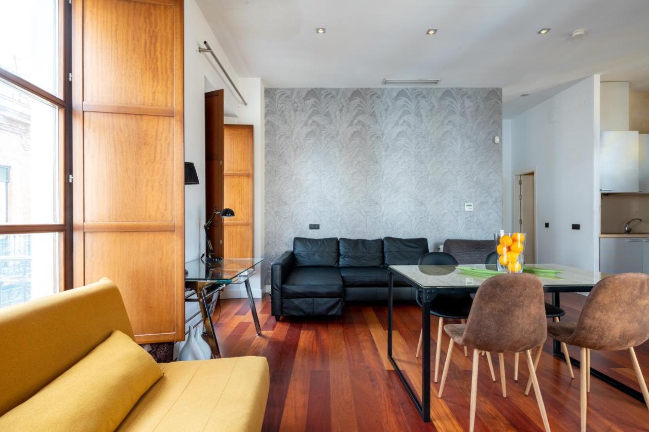 Cathedral Apartment, Upper Floor Apartment Севилья Экстерьер фото