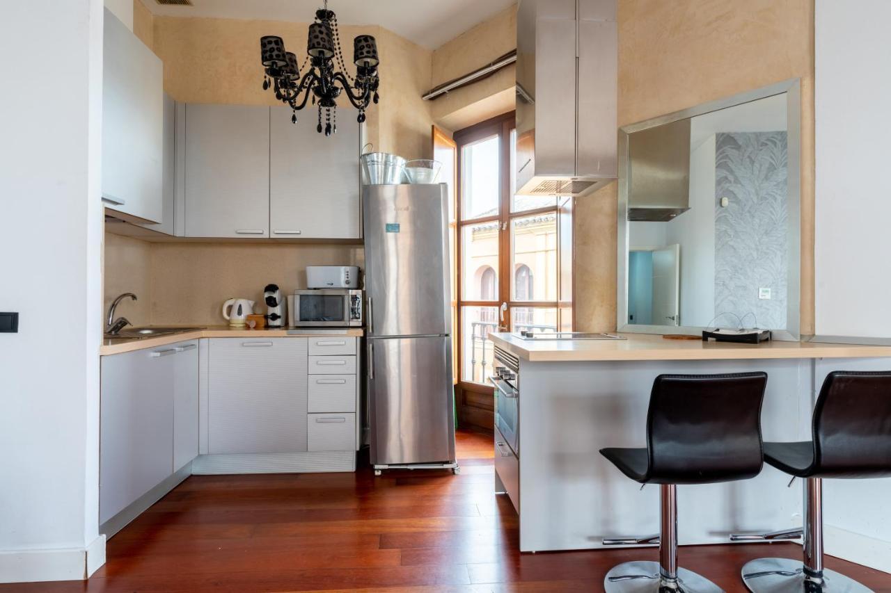 Cathedral Apartment, Upper Floor Apartment Севилья Экстерьер фото