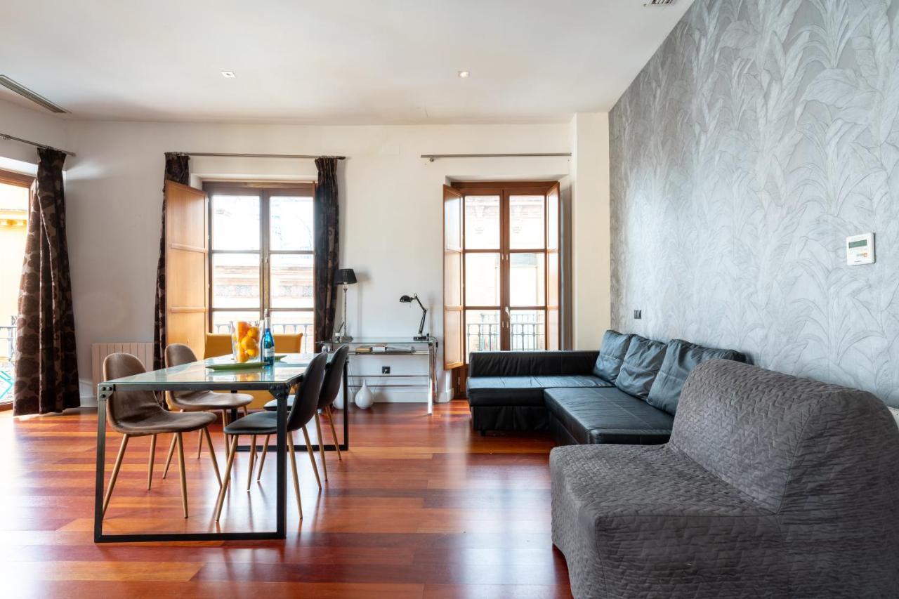 Cathedral Apartment, Upper Floor Apartment Севилья Экстерьер фото