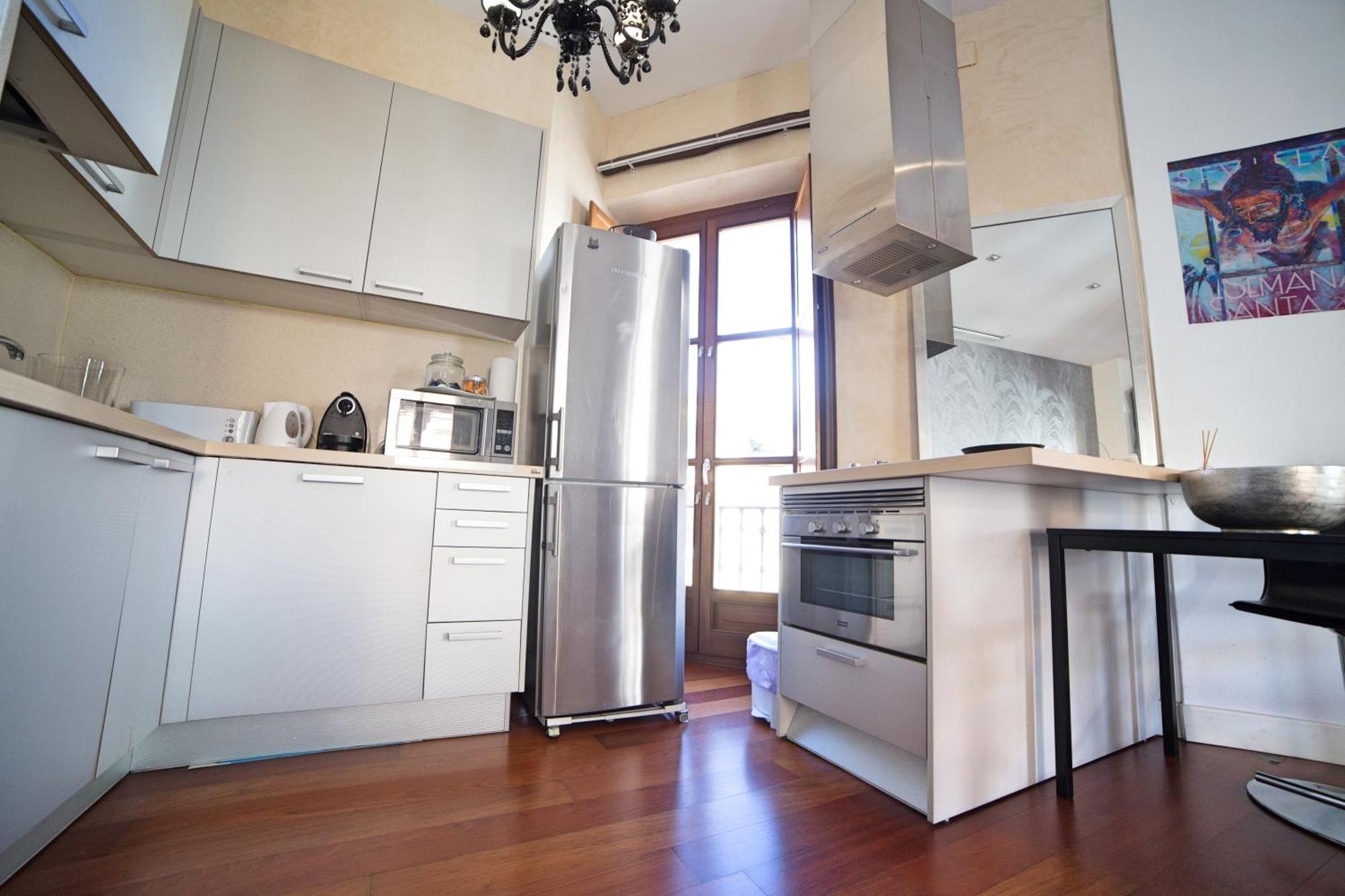 Cathedral Apartment, Upper Floor Apartment Севилья Номер фото